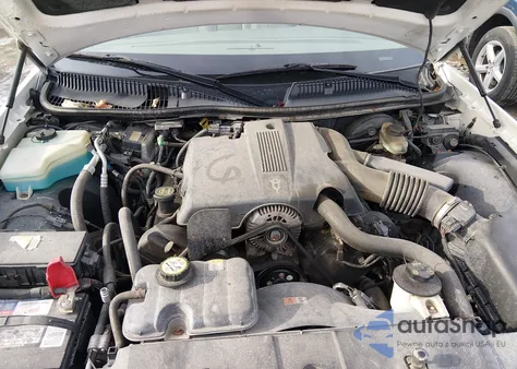 2003 Lincoln Town Car Cartier из США, поврежденный, VIN 1LNHM83W53Y619801